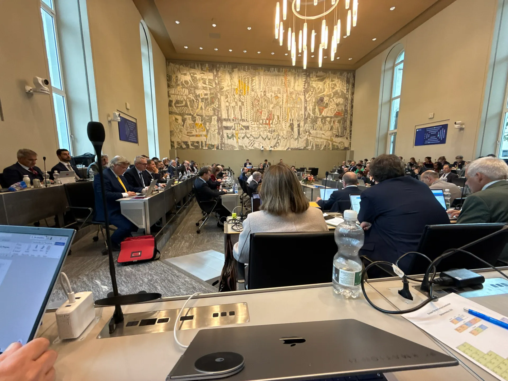 Blick in den Saal des Grossen Rats in Chur während der Oktobersession 2026