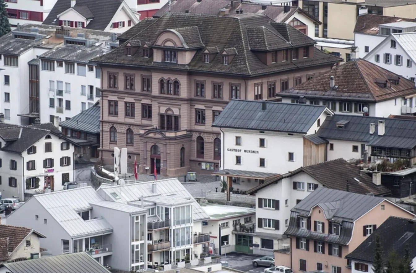 Die Südostschweiz berichtet über die Eröffnung des Coworking 7130 in Ilanz durch Gian Marco Bianchi – modernes Arbeiten in der Surselva.